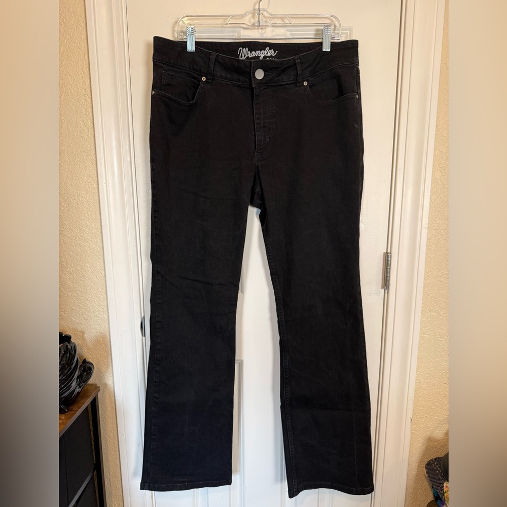 Wrangler WOMEN'S MAE BLACK MID RISE BOOT CUT JEANS